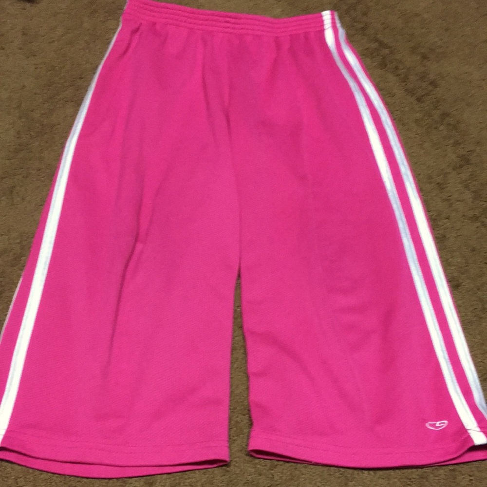 Champion size Large girls stretch waist capri pants